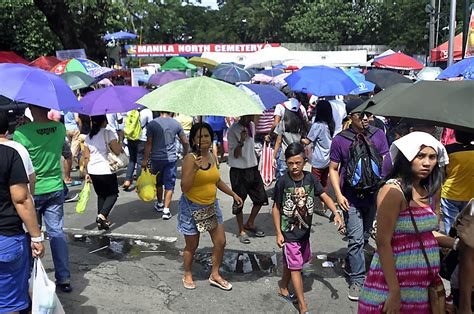 MGA SEMENTERYO, DINAGSA NA .